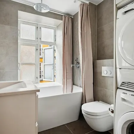 Modern In The Old Centre Apartment
