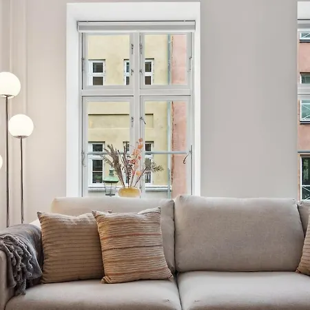 Modern In The Old Centre Apartment *