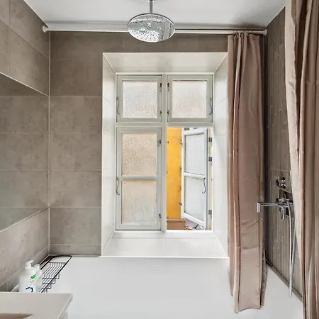 Appartement Modern In The Old Centre